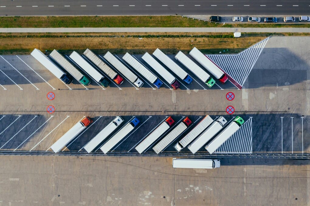 Descubre cómo optimizar tus operaciones logísticas en México con monitoreo de transporte